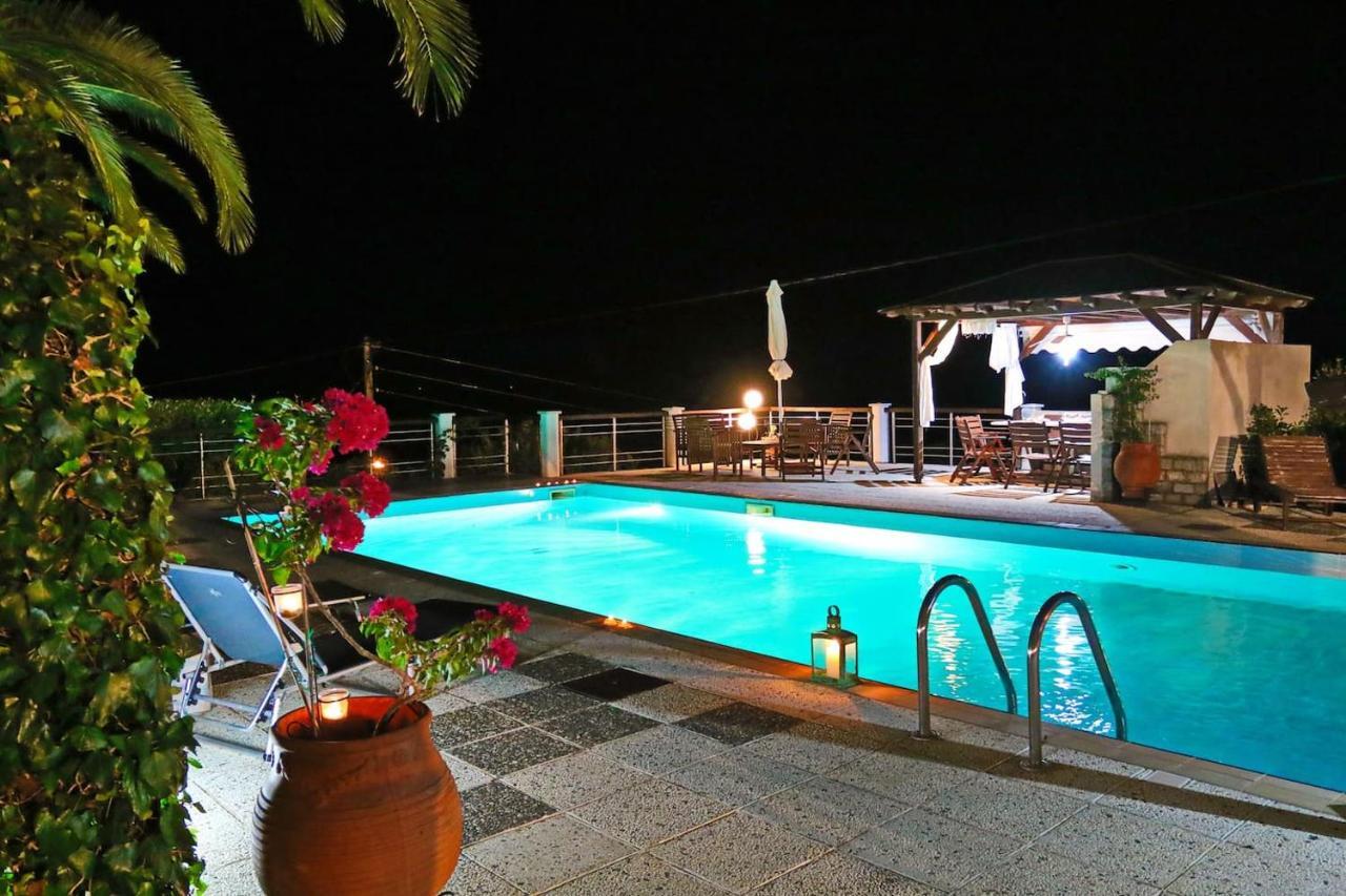 Coral Suite PalaiónTsiflíkion エクステリア 写真